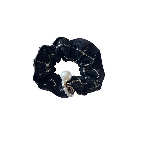 Noir Tweed Pearl Scrunchie - Picture 2 of 5